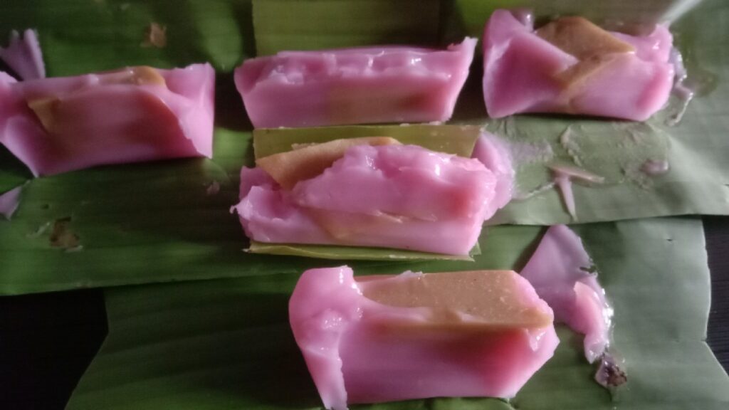 Janda Berenang kue oleh oleh khas sumbawa