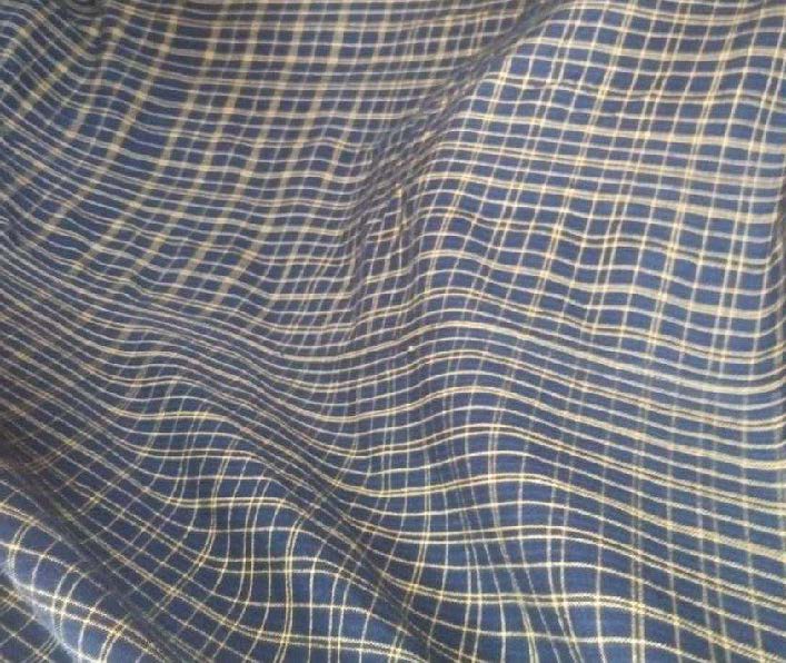 
Kain tenun Khas Desa Sade, Lombok Tengah Motif Batang Empat