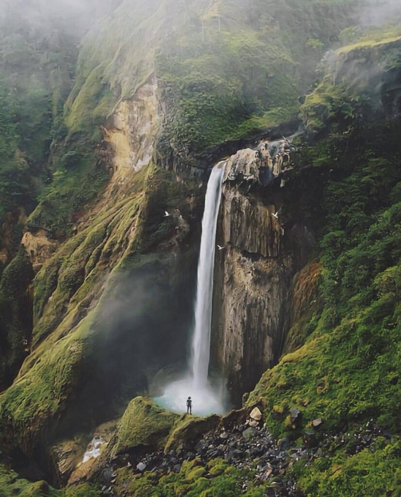 Keindahan air terjun penimbung yang ditemui di jalur pendakian Rinjani via Torean 