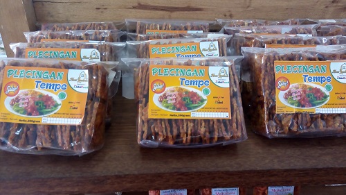 Kripik Plecin Tempe oleh oleh khas sumbawa