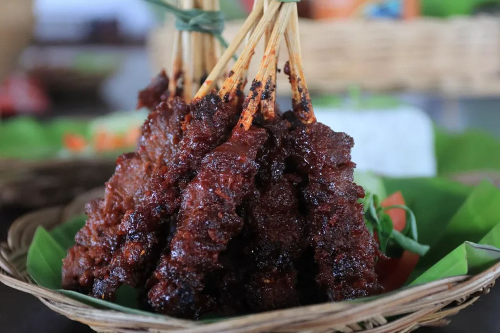 Sate rembiga, makanan khas lombok dengan citarasa unik