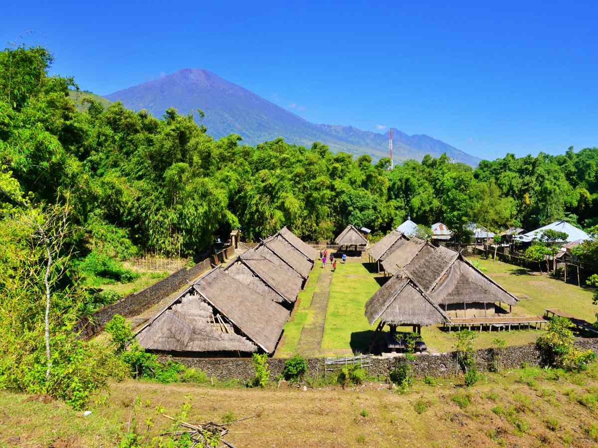 Desa Adat Dusun Beleq Sembalun.